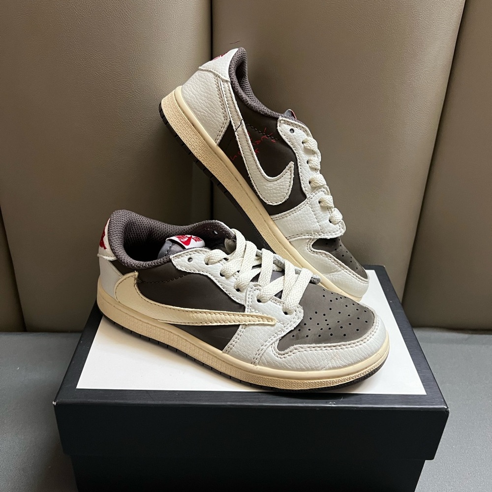 Air Jordan x Travis Scott Mocha Little Kids
